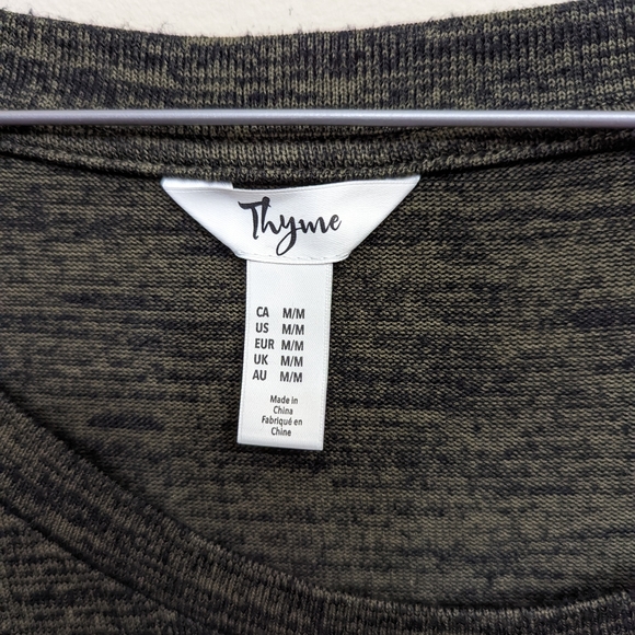 Thyme Maternity Nursing tunic with zippers - Picture 2 of 5